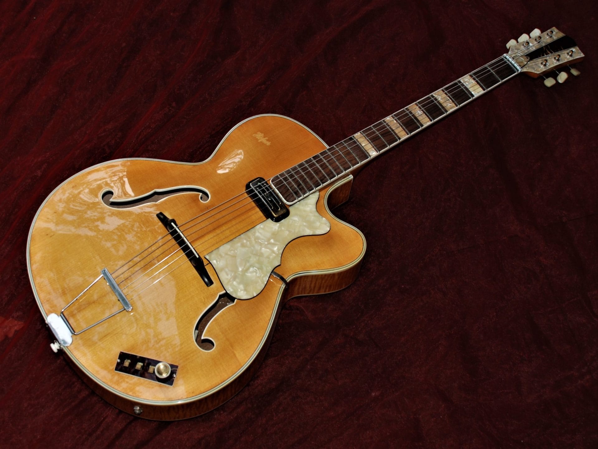 Hofner 4550 on sale