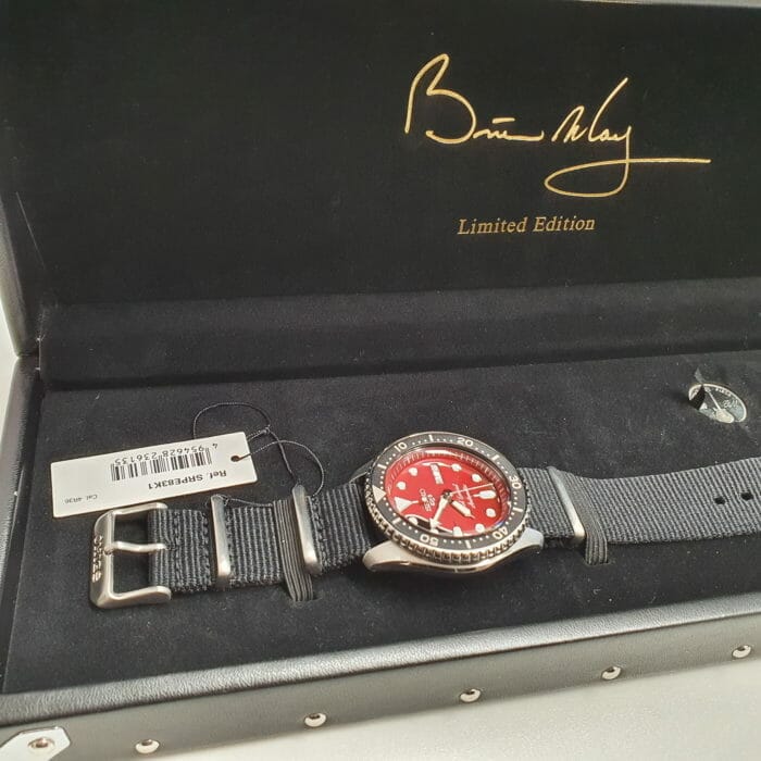 Brian-May-Uhr-Seiko-02.jpg Brian May Guitars BMG Frank Special  - Bundle mit "Red Special" Uhr – Bild 14